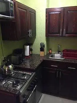 Brownstone 1 Hotel Nassau Guest house