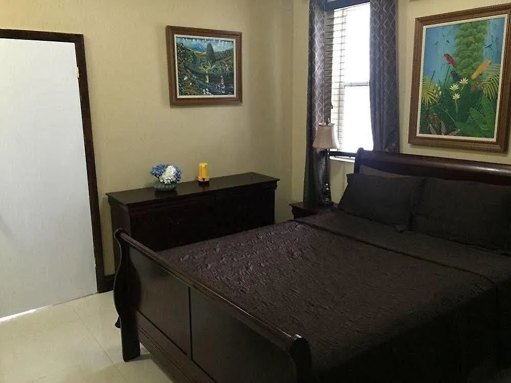 Brownstone 1 Hotel Nassau