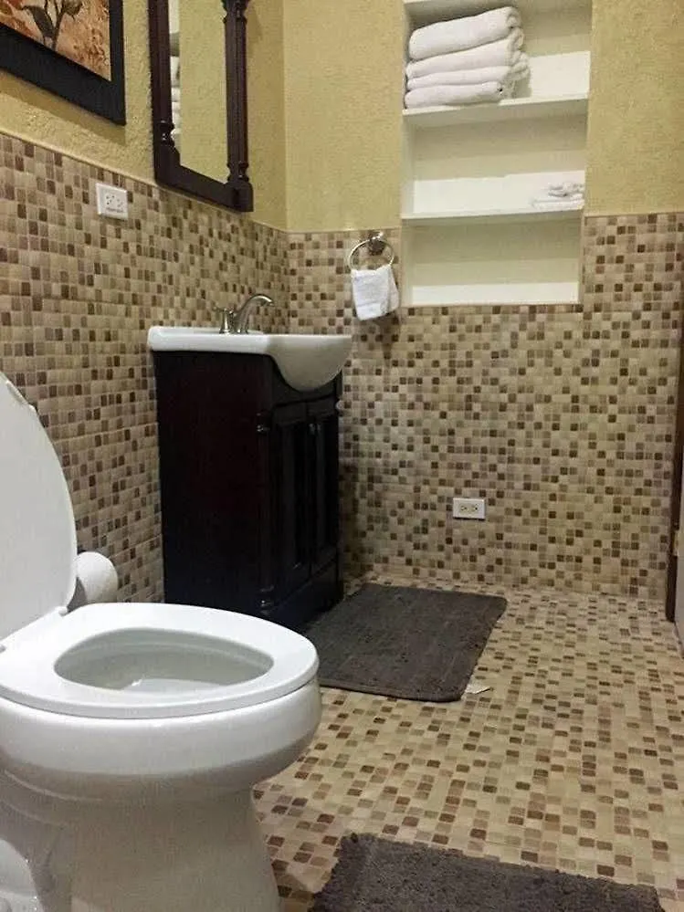 Brownstone 1 Hotel Nassau Guest house