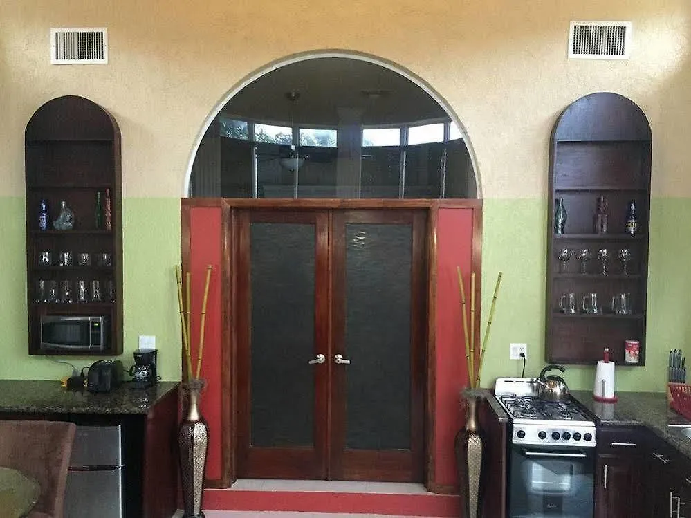 Brownstone 1 Hotel Nassau